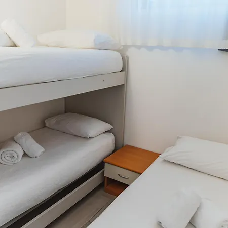 Apartment Alcova