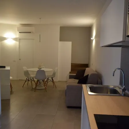 Alcova Apartment